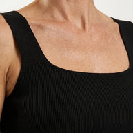 Blusa Top Livia | Punto Ribbed | Negro Clásico