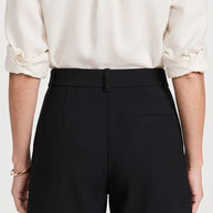 Bermuda Riviera Tiro Alto | Pantalón Corto Elegante | Negro Clásico