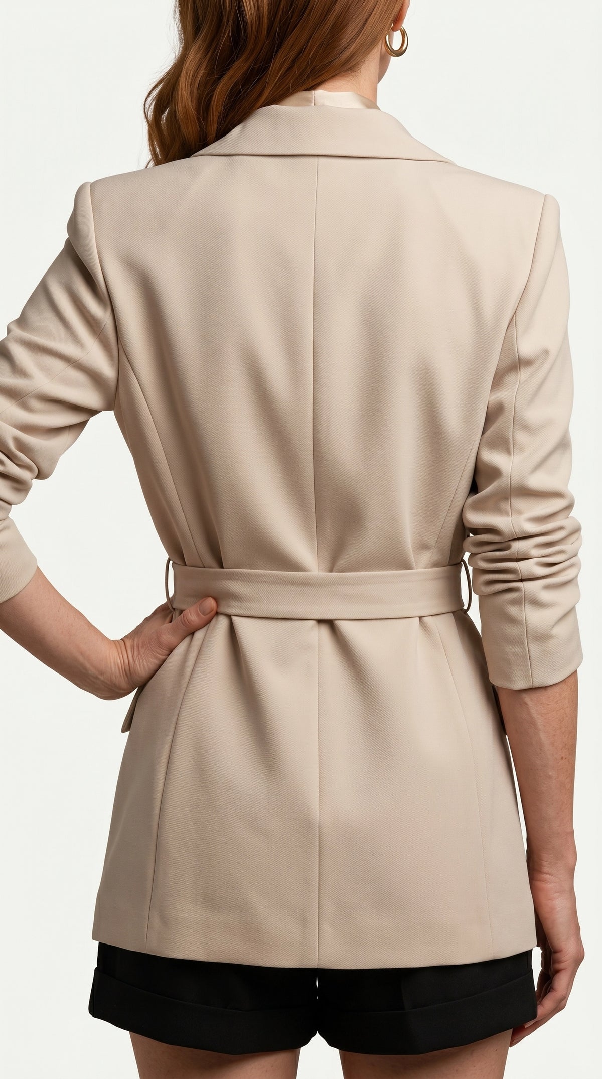 Blazer Verona | Sastrería Fluida con Cinturón Anatómico | Beige Crema
