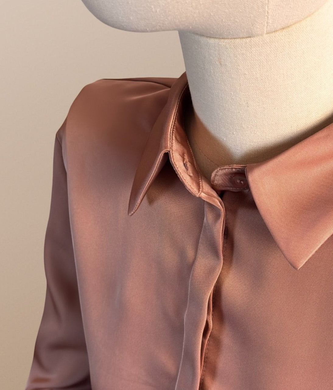 CAMISA MORGANITA DE CETIM ROSA PÁLIDO