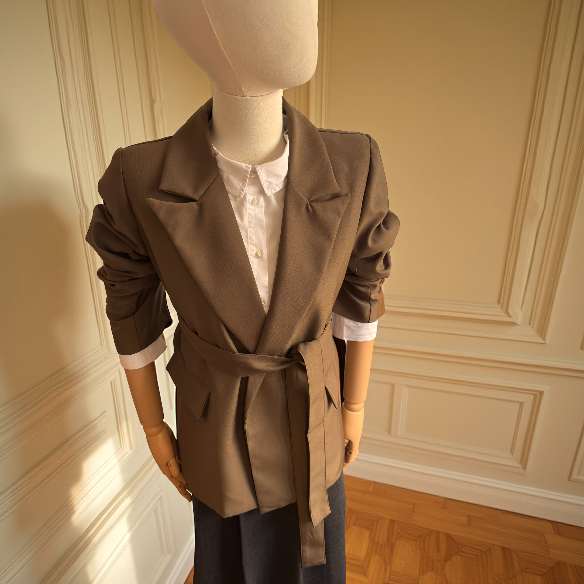 BLAZER CON CINTURÓN VERONA CAFÉ MOCA