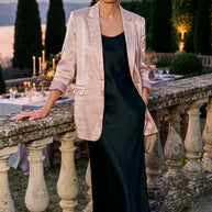 Blazer Cinderella | Sastrería Oversize y Hombro Escultural en Satén Texturizado Mate | Champagne Rose