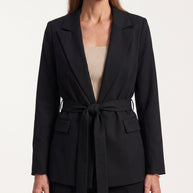 Blazer Verona | Sastrería Fluida con Cinturón Anatómico | Negro Clásico