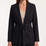 Blazer Verona | Sastrería Fluida con Cinturón Anatómico | Negro Clásico